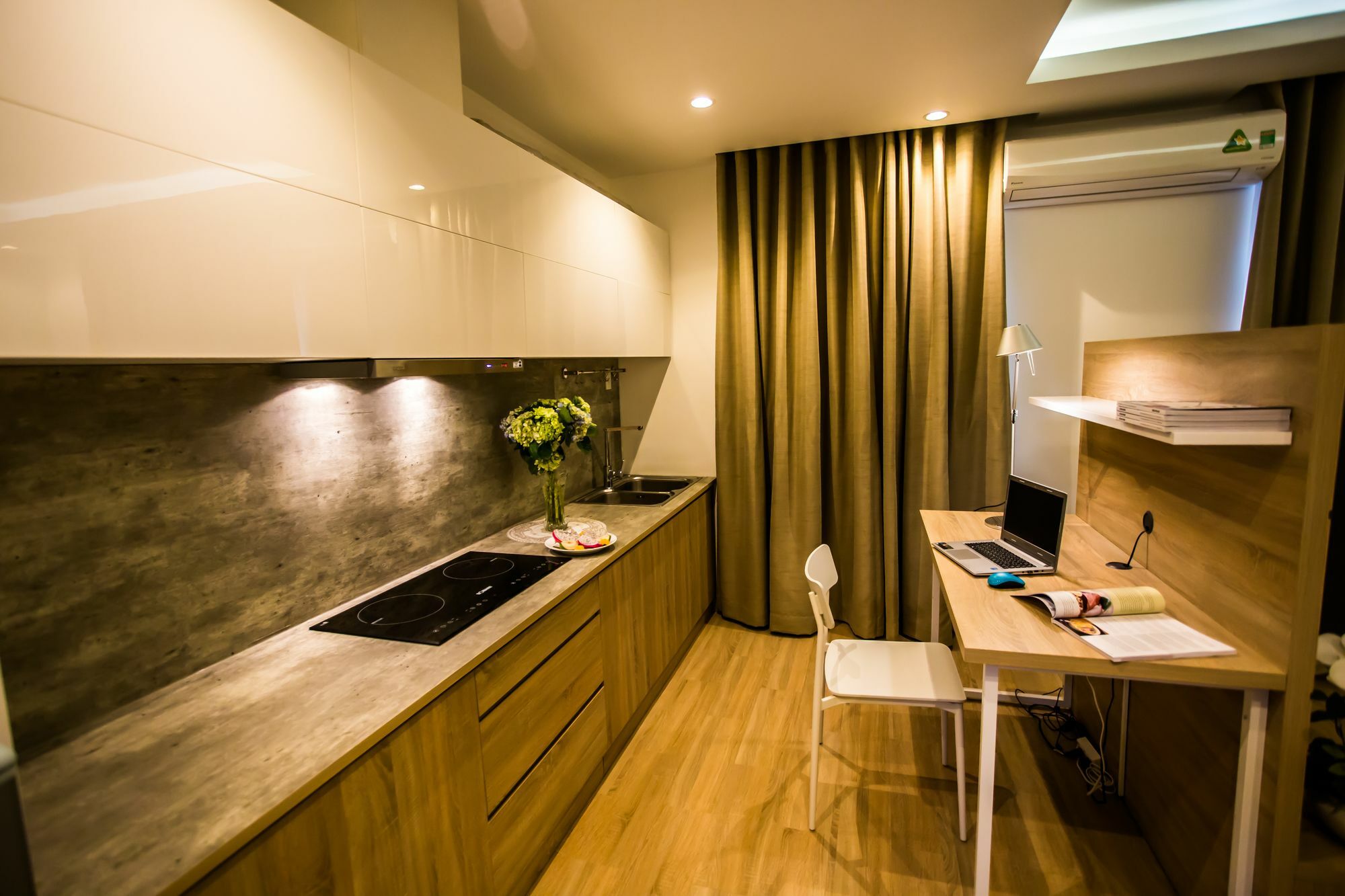 Golden Tree Apartments Хошимин Екстериор снимка