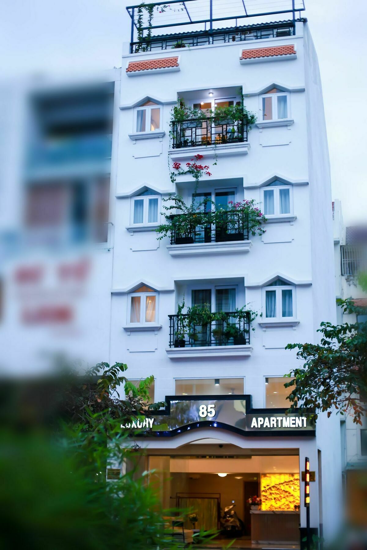 Golden Tree Apartments Хошимин Екстериор снимка