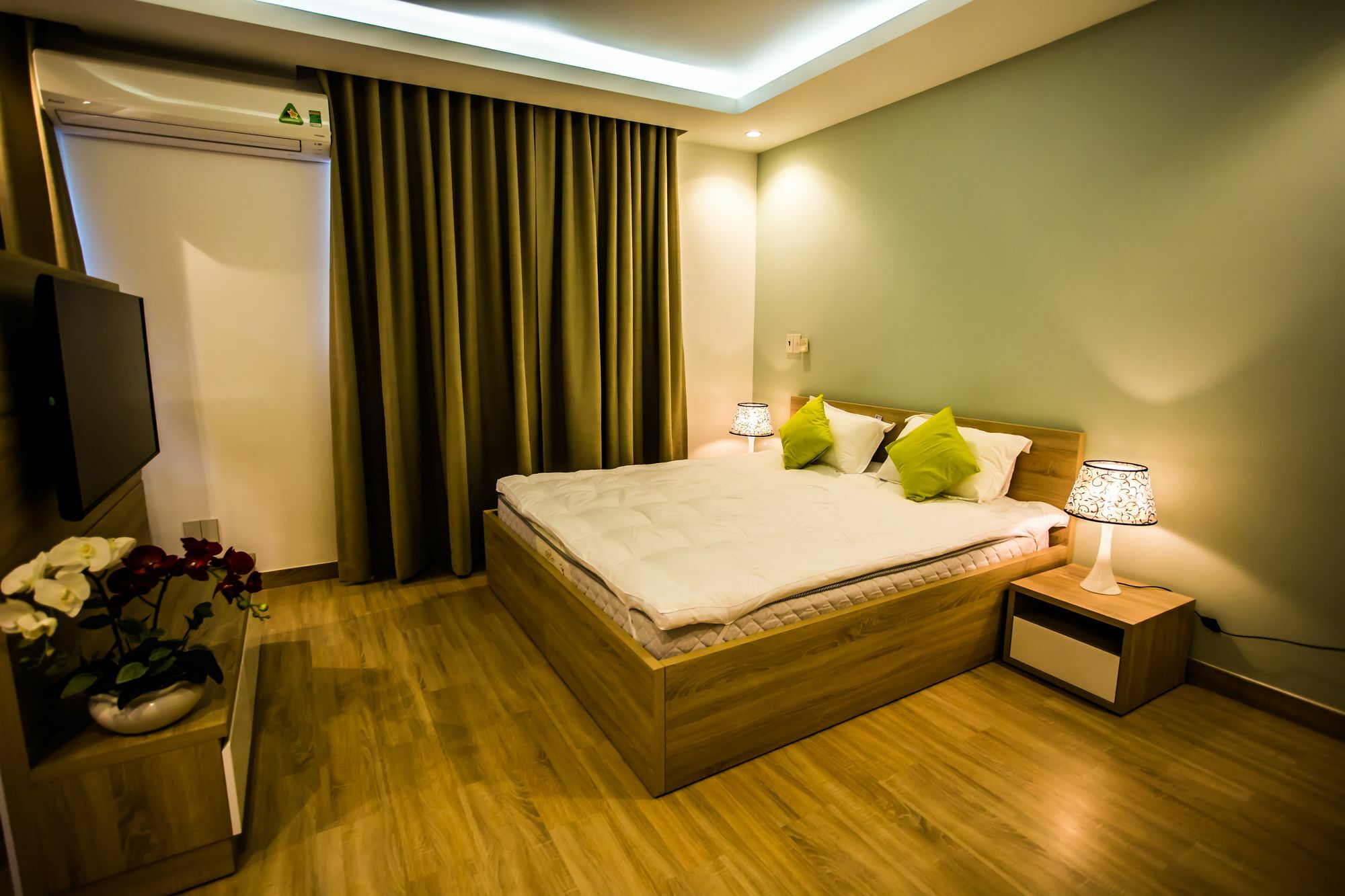 Golden Tree Apartments Хошимин Екстериор снимка
